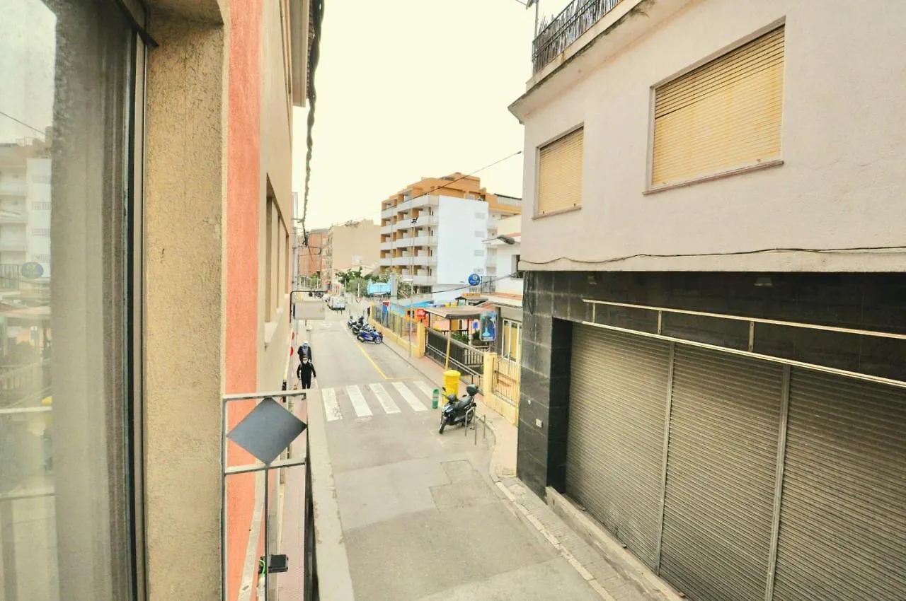 Apartments Sunsol 滨海略雷特